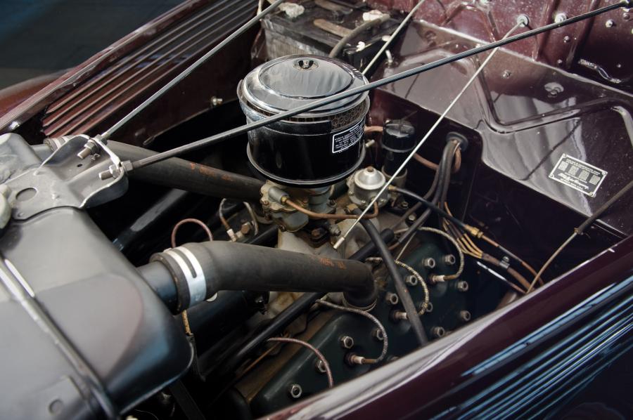  Ford DeLuxe Station Wagon 1938 года  (фото 8 из 10)
